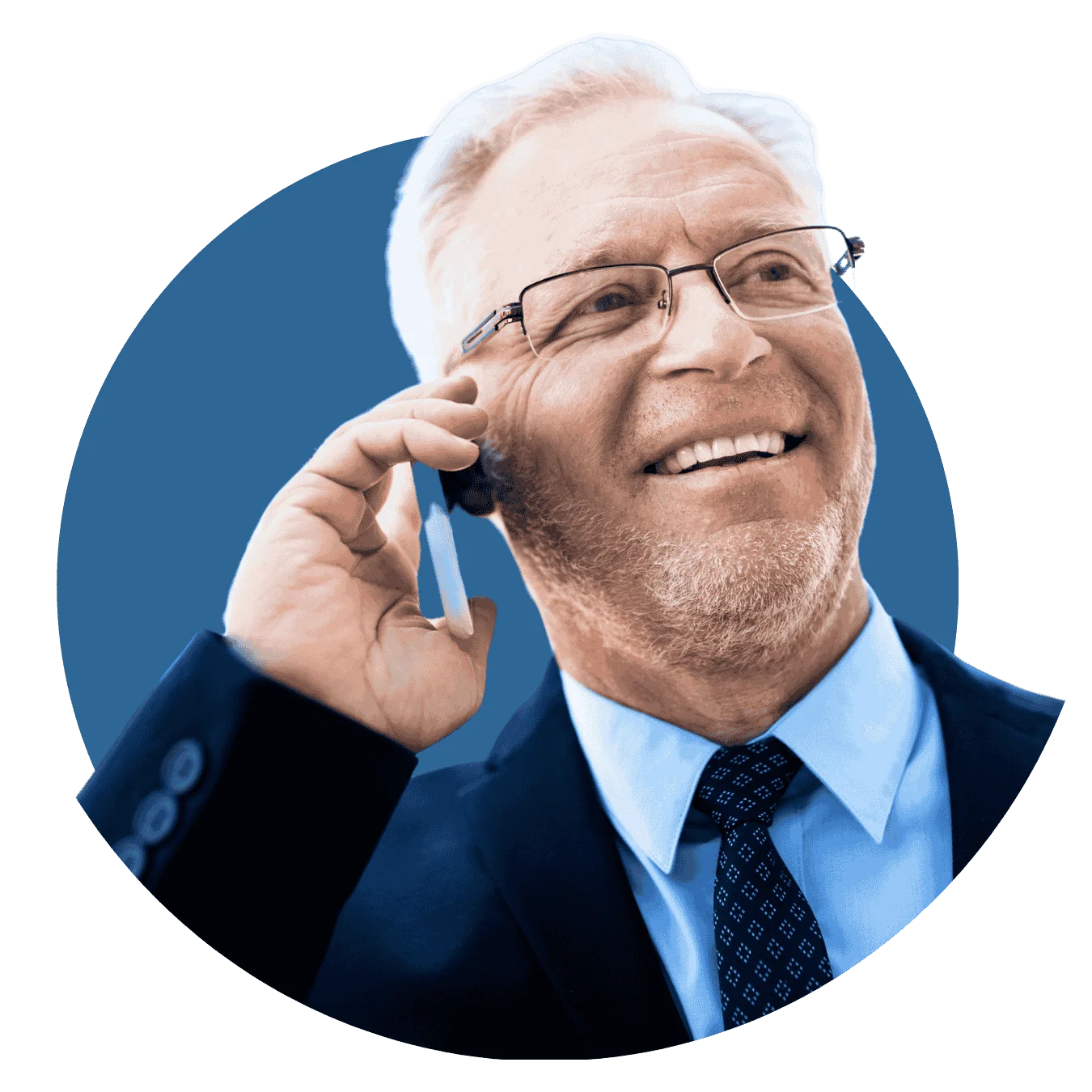 empresario llamando a travpes de un celular