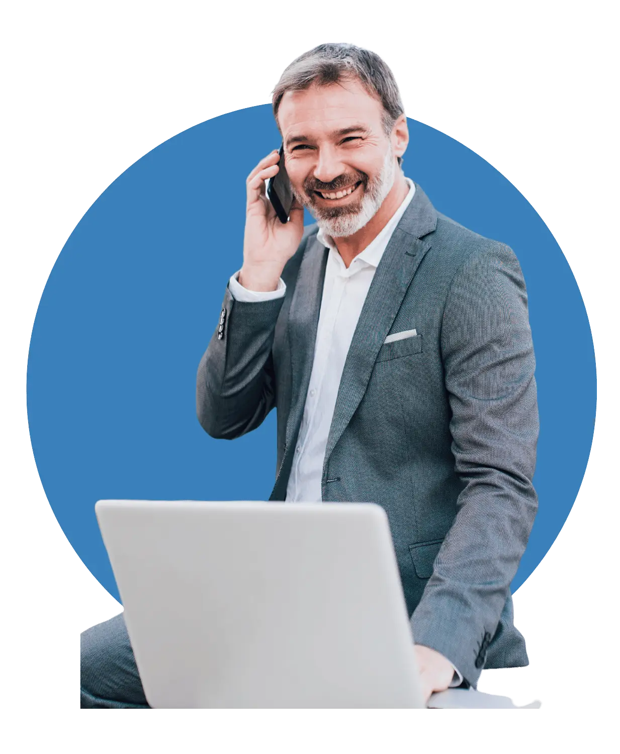 hombre hablando por telefono